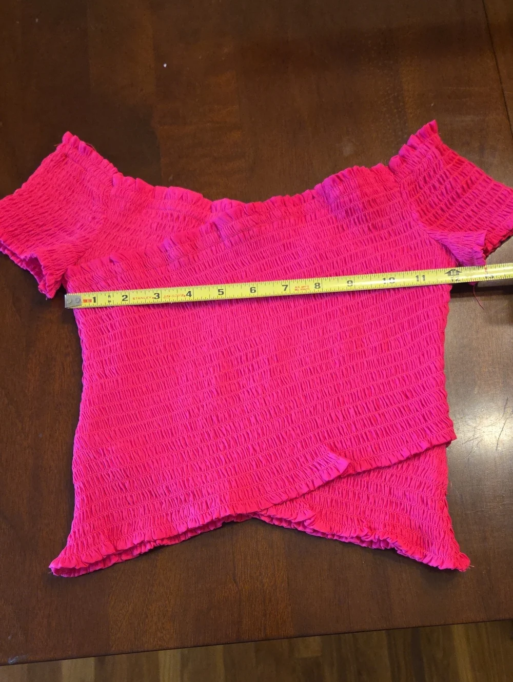 BB Dakota Steve Madden Bright Pink Smocked Off-Shoulder Crop Top XS Like New